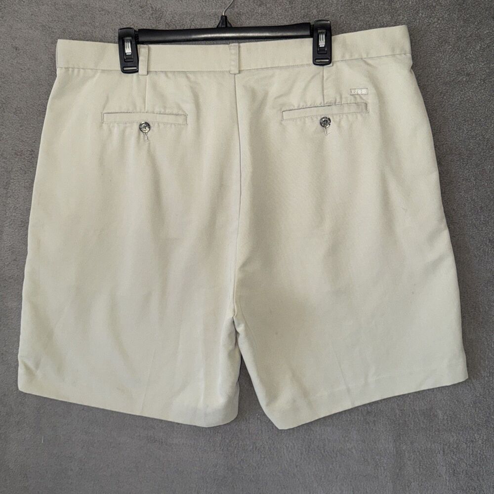Men’s Shorts Lot Size 40 Haggar Navy Flat Front & IZOD Khaki Pleated 8.5" Inseam - Picture 9 of 12